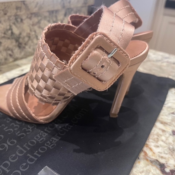 Pedro Garcia "Creta" Sandals in Bisque Satin, Size 37.5/US 7.5 - Picture 6 of 14